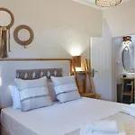 Cristina's House, Elegant Boho Walk To Port بيت للعطل آداماس