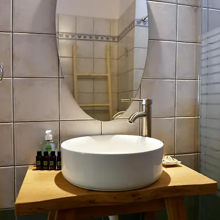 Cristina's House Adamantas (Milos)