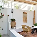 Cristina's House, Elegant Boho Walk To Port *